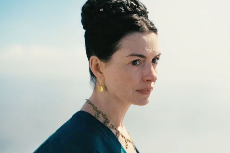 Penelope, Christopher Nolan, Anne Hathaway